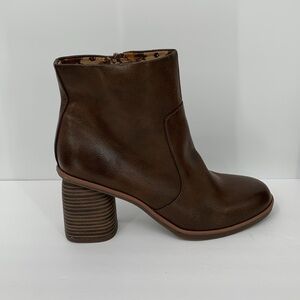 Korks Destiny stacked heel ankle boot shoe brown vegan leather chunky heel 9.5